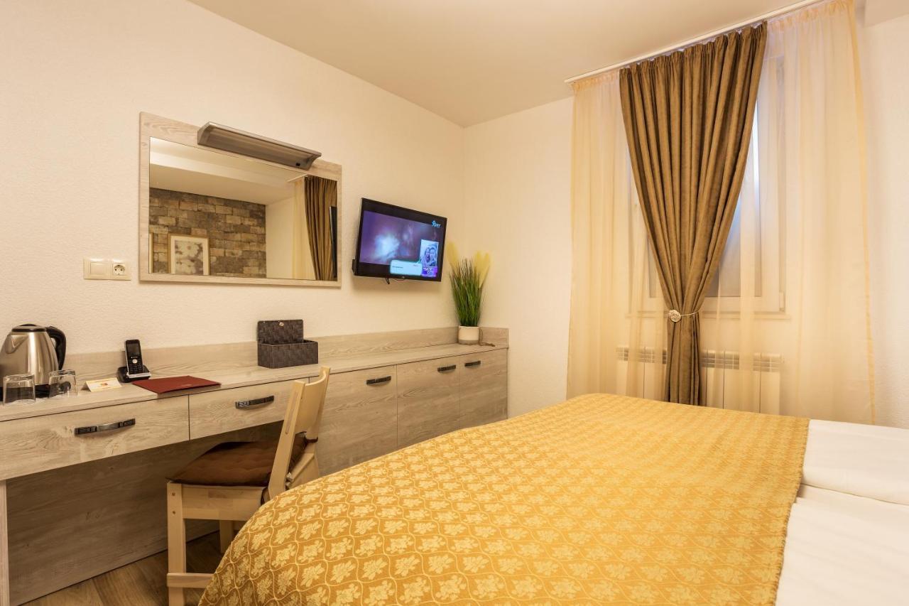 Place By Hmg Hotel