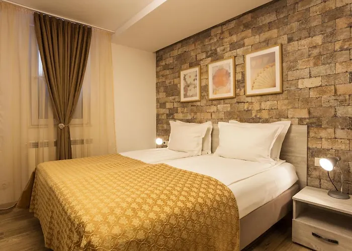 Sofia Place Hotel By Hmg