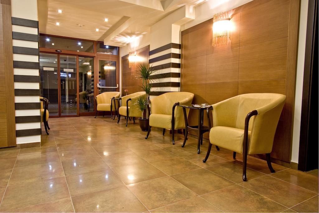 Hotel Place By Hmg