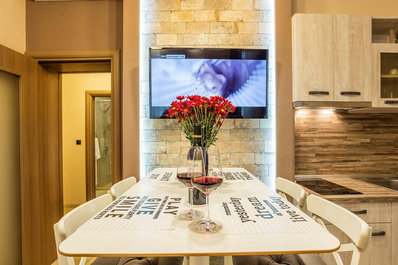 Place By Hmg Sofia