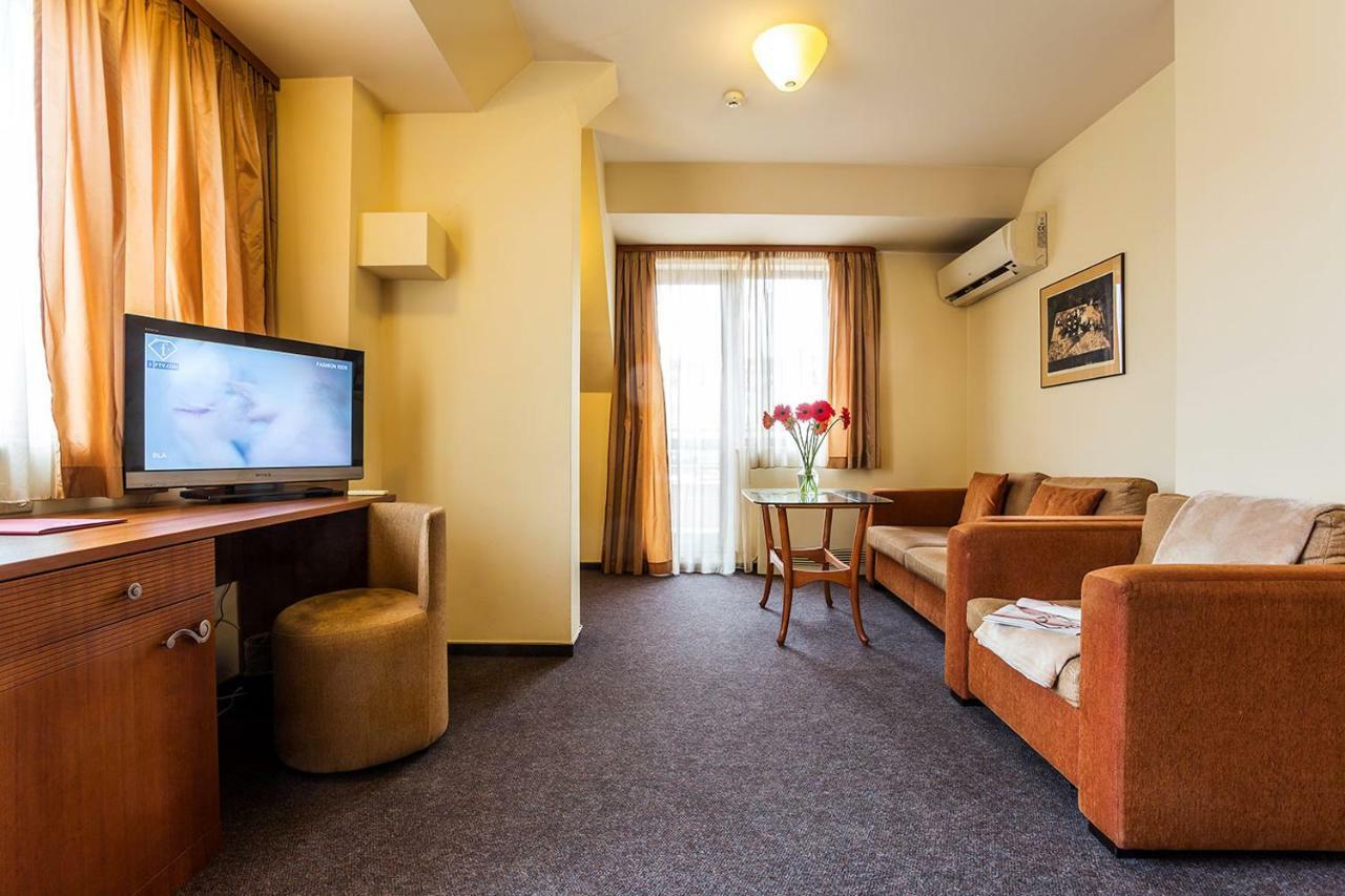 Place By Hmg Hotel 3*