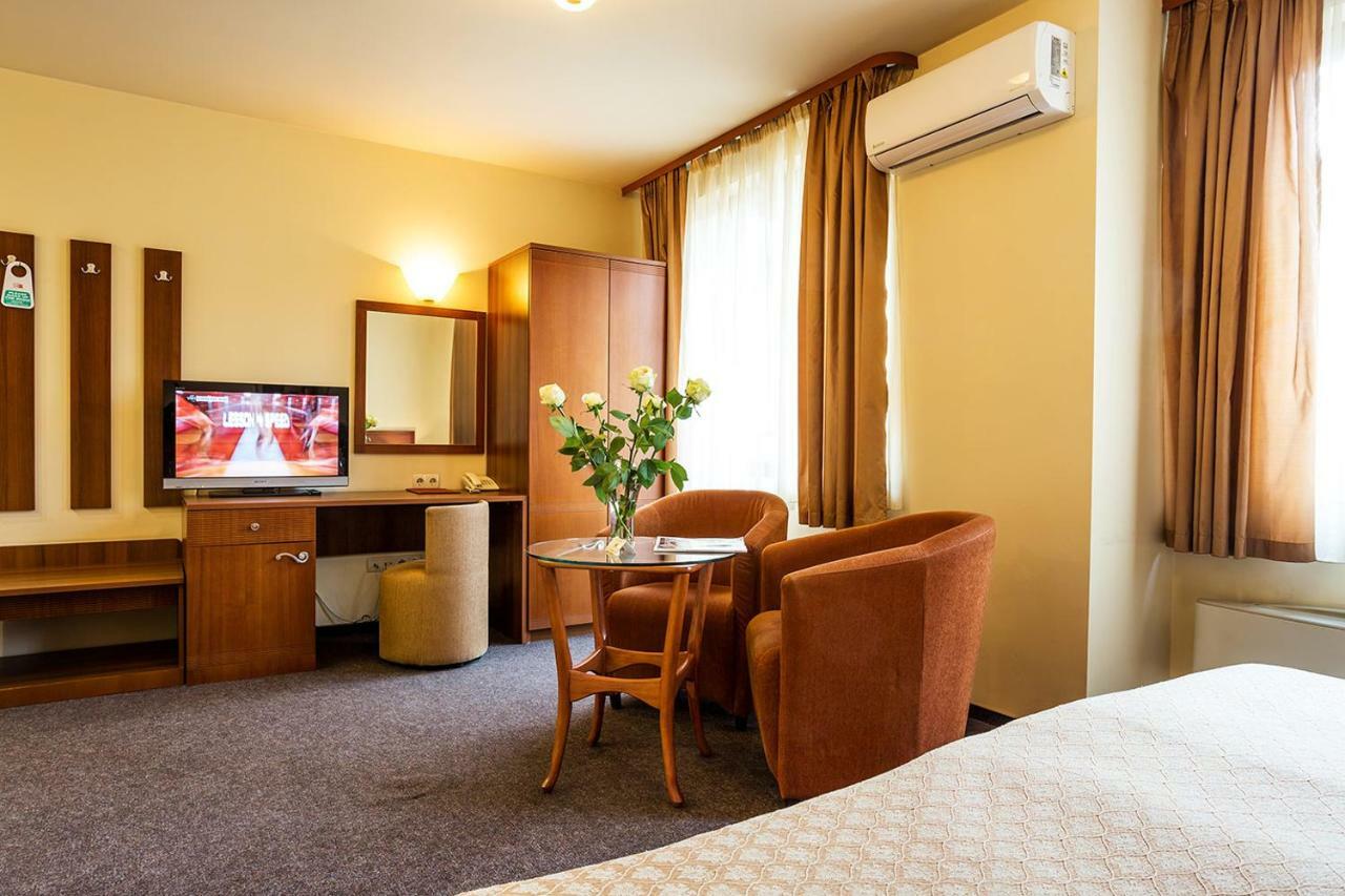 Hotel Place By Hmg 3*