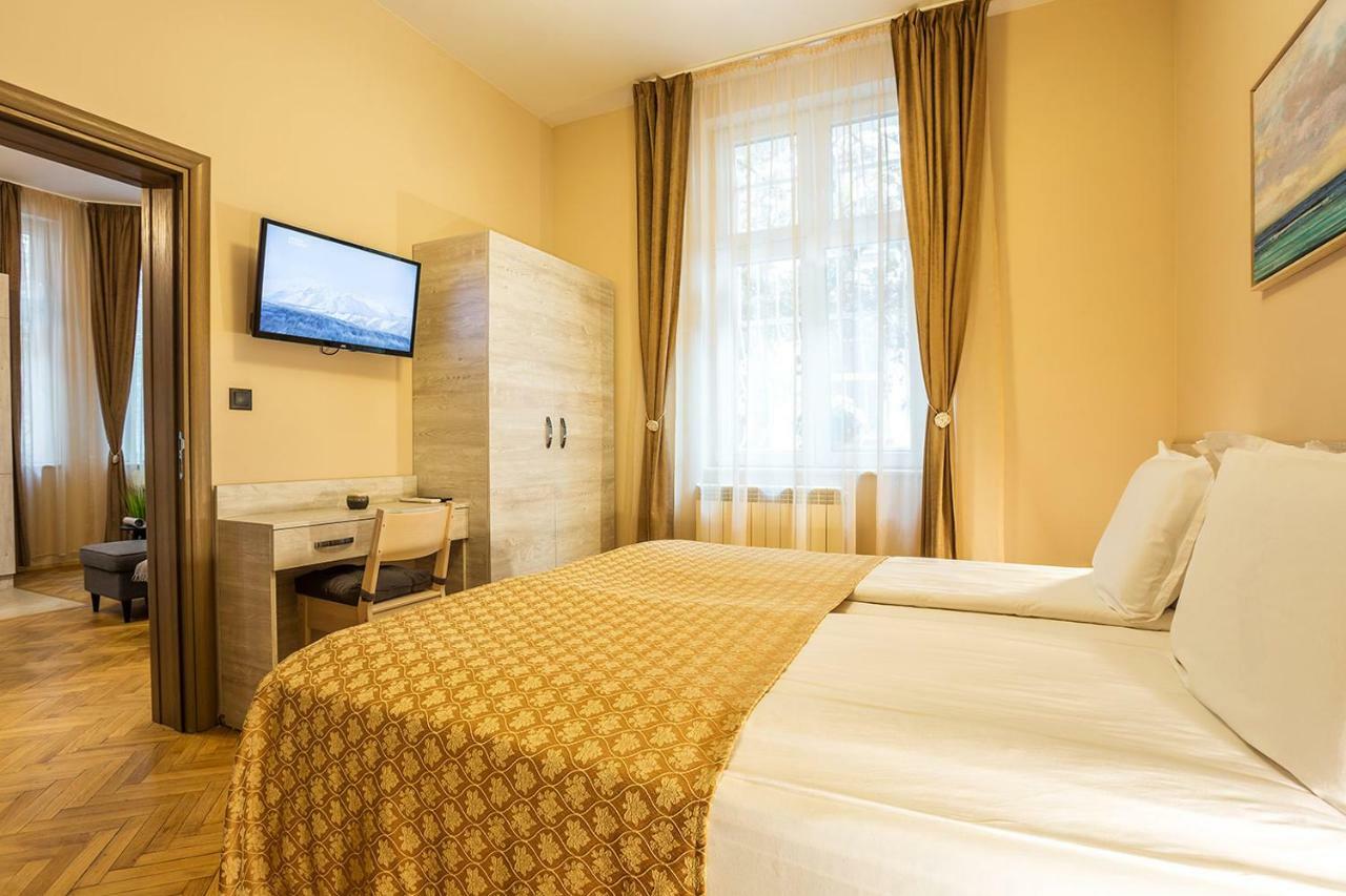 Place By Hmg Sofia