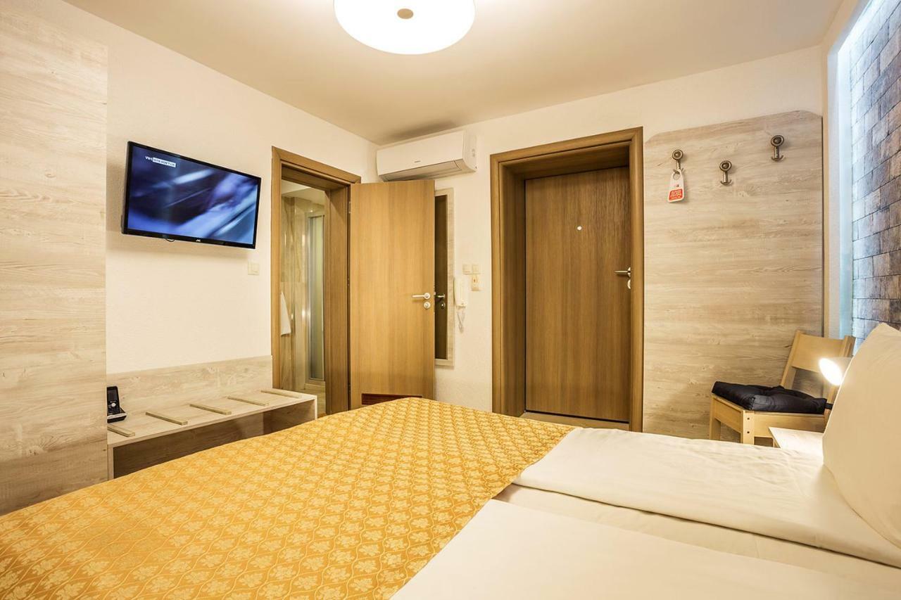 Place By Hmg Sofia